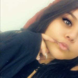 Meet your Posher, Alia